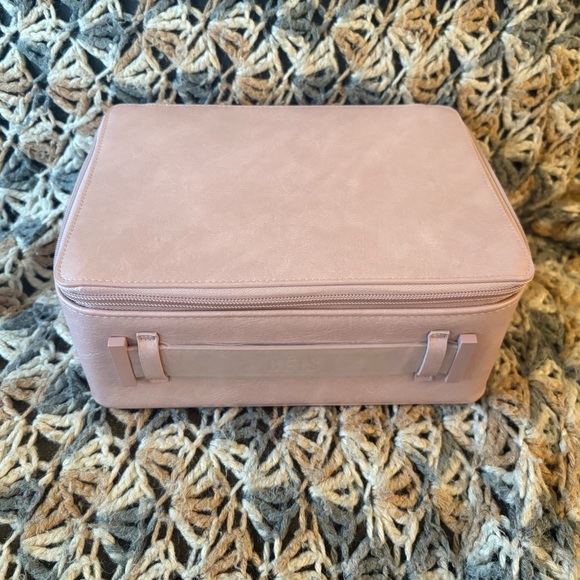 BEIS nwot atlas pink cosmetics case - Picture 7 of 7